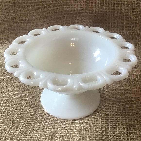 Milk Glass Lace Edge Scalloped Pedestal Bowl VTG - Picture 1 of 5